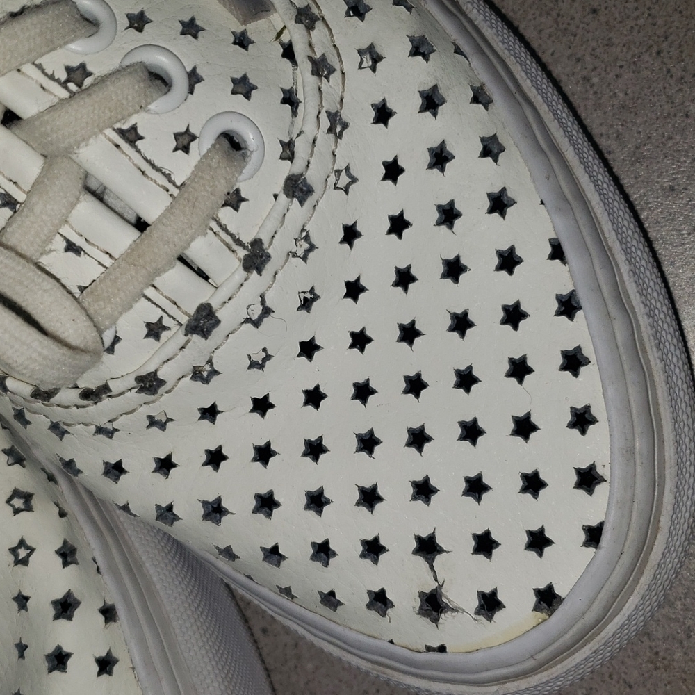 Vans - Picture 2 of 5